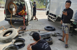 NGUYỄN ĐỨC – Dịch Vụ Vá Vỏ, Kích Bình Ô Tô Xe Tải 24/24 Uy Tín