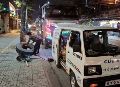 VÁ VỎ LƯU ĐỘNG 24/24