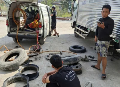 NGUYỄN ĐỨC – Dịch Vụ Vá Vỏ, Kích Bình Ô Tô Xe Tải 24/24 Uy Tín