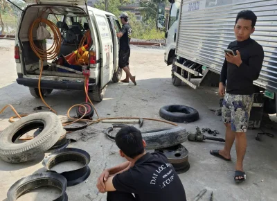 VÁ VỎ LƯU ĐỘNG TẠI HÓC MÔN